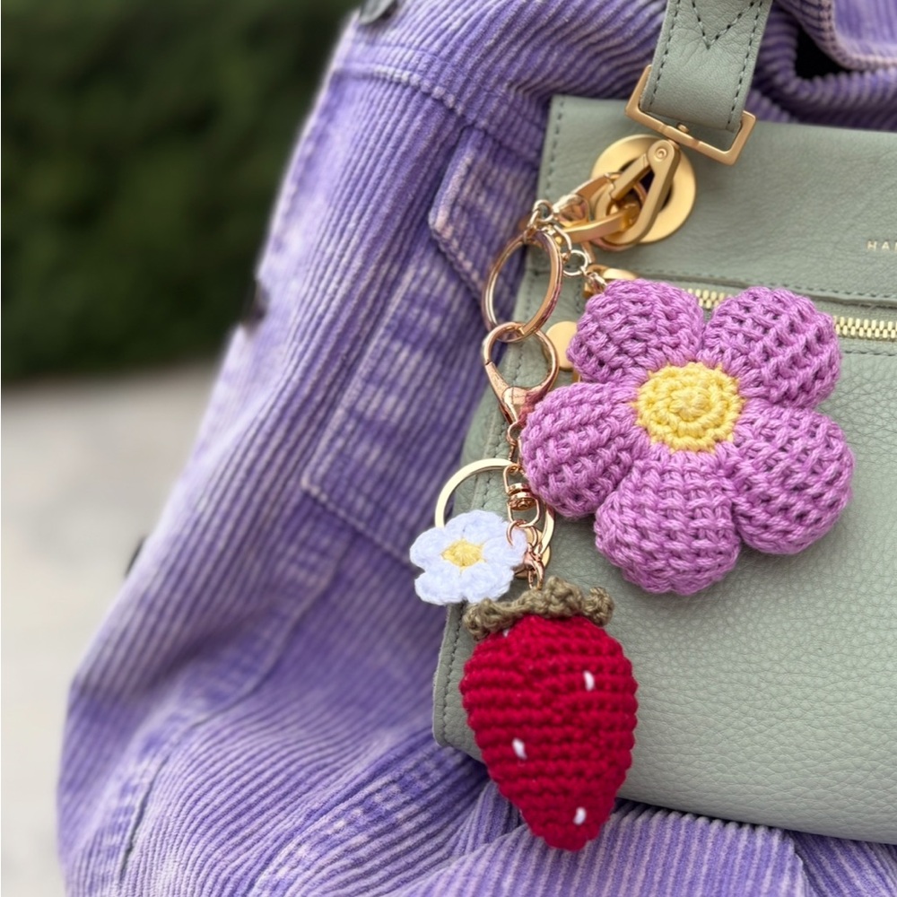 Crochet Keychain set 🌼🍓